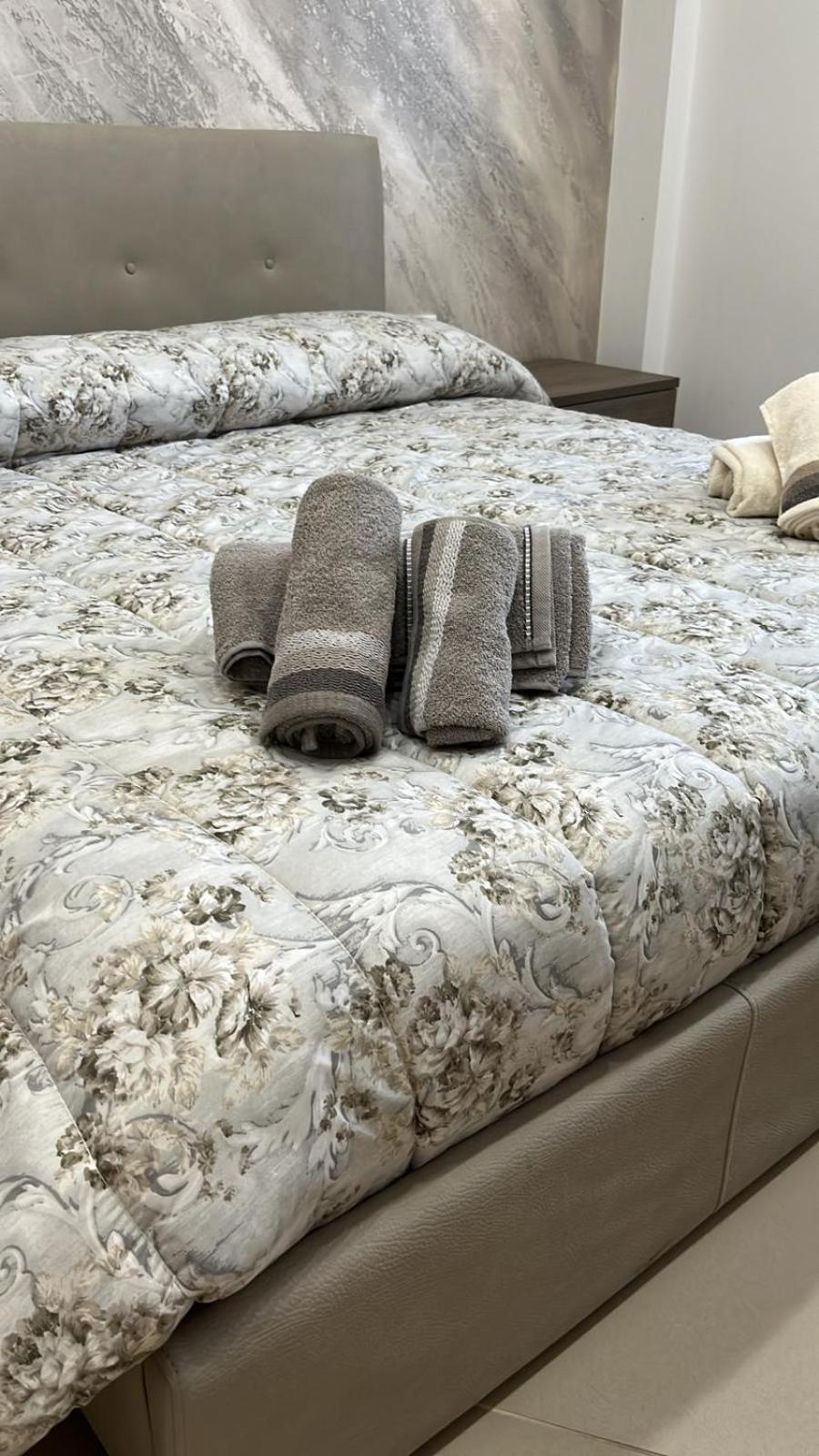 Casa Vacanza Helios Leonforte Zewnętrze zdjęcie